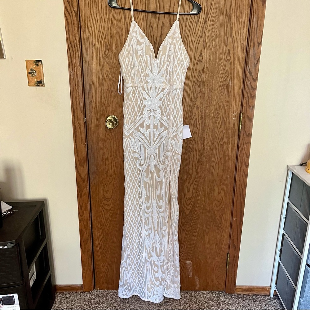 Lulus sparkly dress